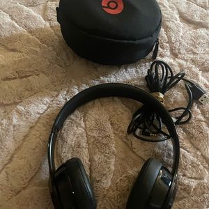Black Beats by dre solo 2